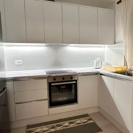 Retreat Apartment *